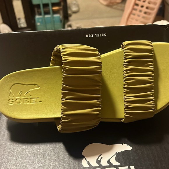 Sorel Roaming Two Strap Slide. Size 10 never worn. Brand new. - Picture 2 of 4